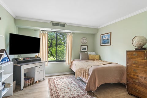 Tiny photo for 1405 E Central Road #218C, Arlington Heights, IL 60005 (MLS # 12675927)
