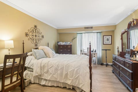 Tiny photo for 1405 E Central Road #218C, Arlington Heights, IL 60005 (MLS # 12675927)