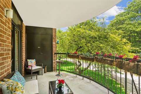 Tiny photo for 1405 E Central Road #218C, Arlington Heights, IL 60005 (MLS # 12675927)