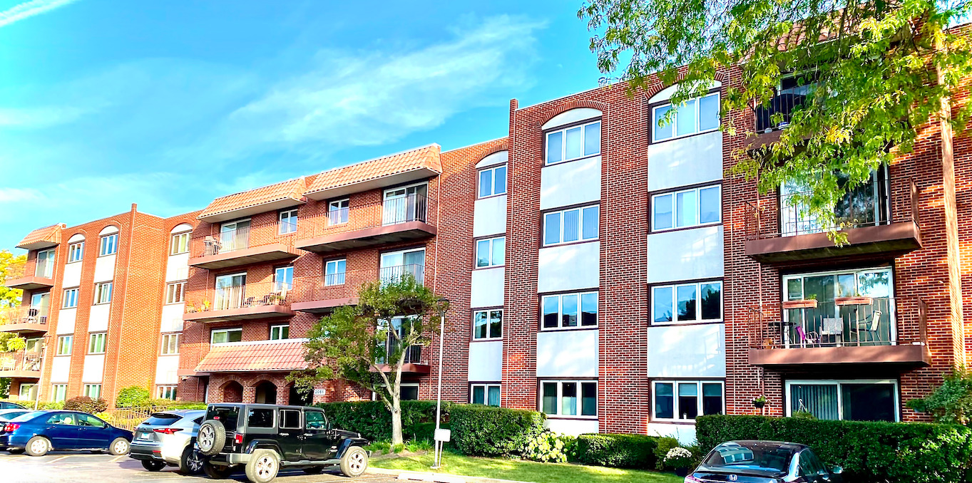 2066 Saint Johns Avenue 404