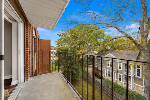 Tiny photo for 2066 Saint Johns Avenue #404, Highland Park, IL 60035 (MLS # 12503161)