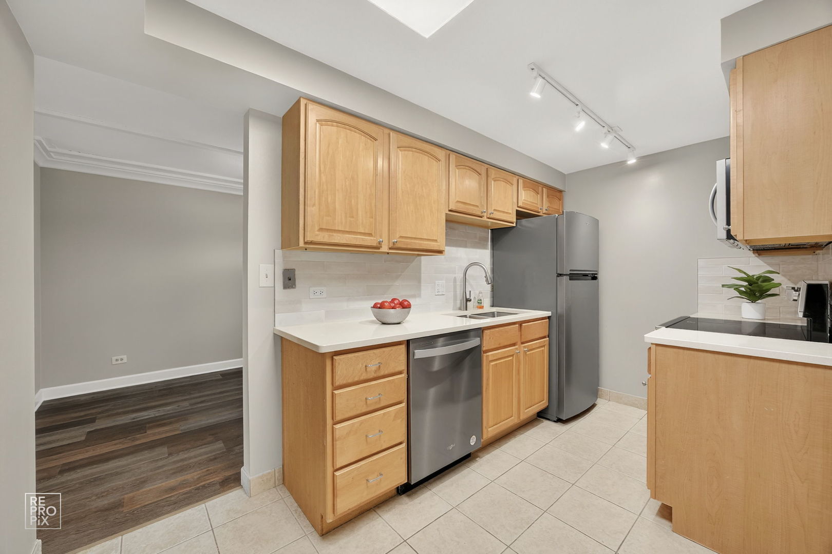 2066 Saint Johns Avenue 404