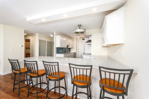 Tiny photo for 5855 N Sheridan Road #24J, Chicago, IL 60660 (MLS # 12659763)