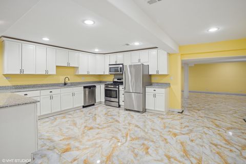 Tiny photo for 46 Hamilton Lane, Oak Brook, IL 60523 (MLS # 12579002)