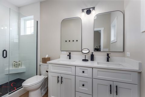 Tiny photo for 208 Leeward Way, Ottawa, IL 61350 (MLS # 12434971)