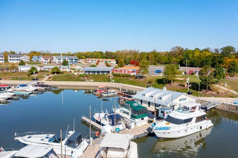 Tiny photo for 208 Leeward Way, Ottawa, IL 61350 (MLS # 12434971)