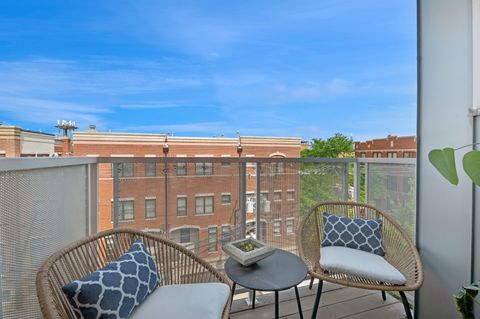 Tiny photo for 1719 N Western Avenue #4, Chicago, IL 60647 (MLS # 12621264)