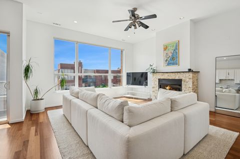 Tiny photo for 1719 N Western Avenue #4, Chicago, IL 60647 (MLS # 12621264)