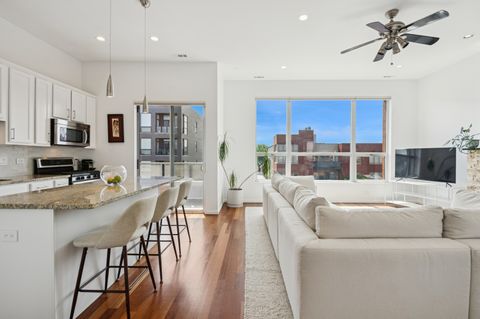 Tiny photo for 1719 N Western Avenue #4, Chicago, IL 60647 (MLS # 12621264)