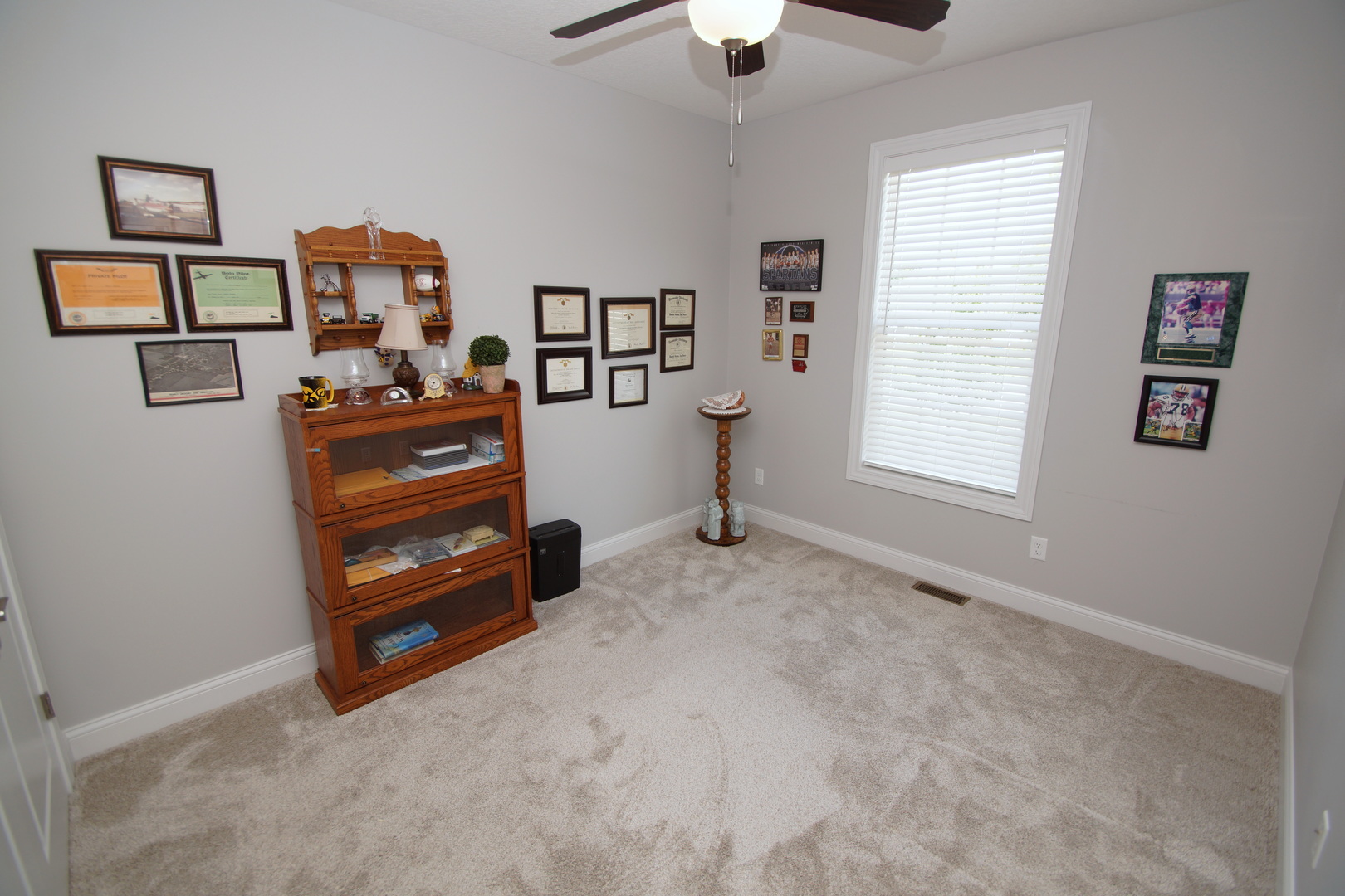 5589 E CREEKSIDE Lane -