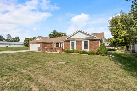 Tiny photo for 1437 Golf Terrace, Danville, IL 61832 (MLS # 12487736)
