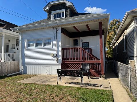 Tiny photo for 1519 Wisconsin Avenue, Berwyn, IL 60402 (MLS # 12507841)