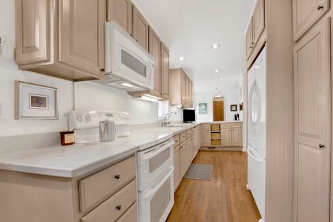 Tiny photo for 314 W Menomonee Street, Chicago, IL 60614 (MLS # 12419313)