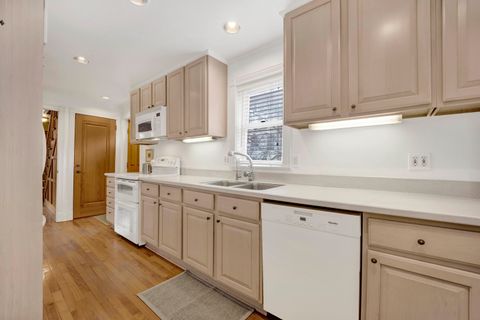 Tiny photo for 314 W Menomonee Street, Chicago, IL 60614 (MLS # 12419313)