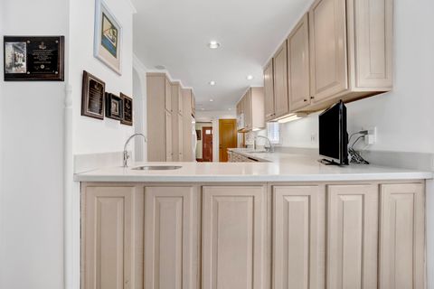 Tiny photo for 314 W Menomonee Street, Chicago, IL 60614 (MLS # 12419313)