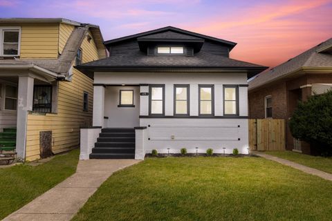 Tiny photo for 115 S 20th Avenue, Maywood, IL 60153 (MLS # 12507280)