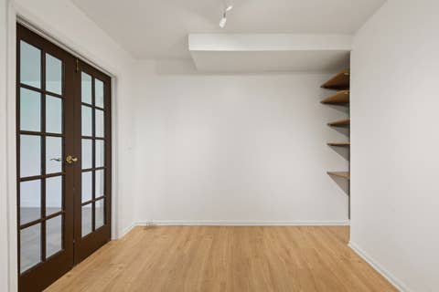 Tiny photo for 253 E DELAWARE Place #5E, Chicago, IL 60611 (MLS # 12740634)