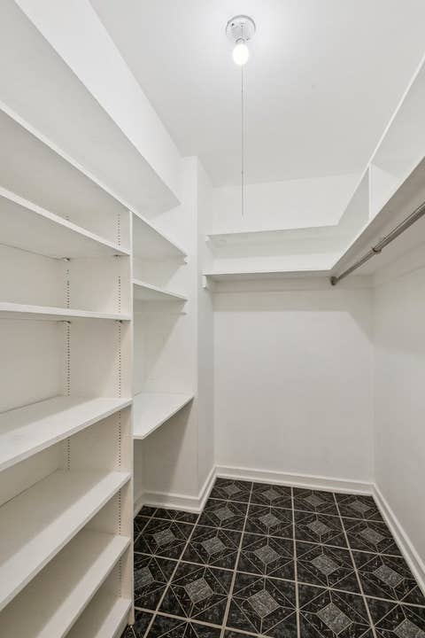 Tiny photo for 253 E DELAWARE Place #5E, Chicago, IL 60611 (MLS # 12740634)
