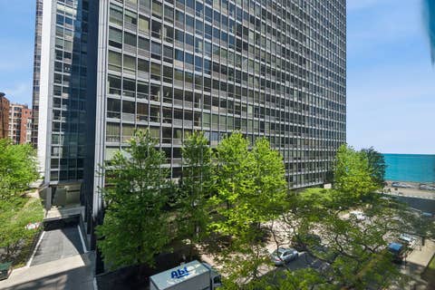 Tiny photo for 253 E DELAWARE Place #5E, Chicago, IL 60611 (MLS # 12740634)