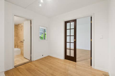 Tiny photo for 253 E DELAWARE Place #5E, Chicago, IL 60611 (MLS # 12740634)