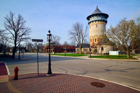 Tiny photo for 256 Blackhawk Road, Riverside, IL 60546 (MLS # 12543397)
