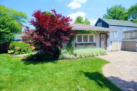 Tiny photo for 256 Blackhawk Road, Riverside, IL 60546 (MLS # 12543397)