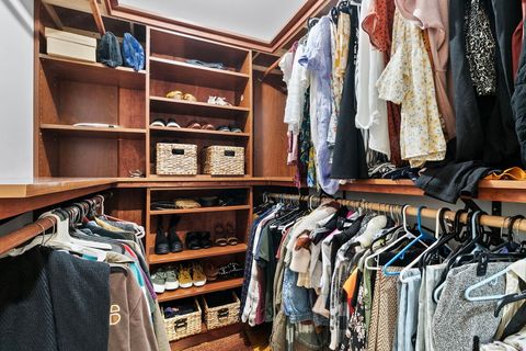 Tiny photo for 9212 S Komensky Avenue, Oak Lawn, IL 60453 (MLS # 12556315)