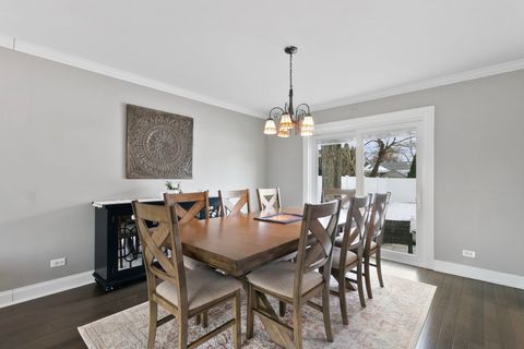 Tiny photo for 9212 S Komensky Avenue, Oak Lawn, IL 60453 (MLS # 12556315)