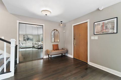 Tiny photo for 9212 S Komensky Avenue, Oak Lawn, IL 60453 (MLS # 12556315)