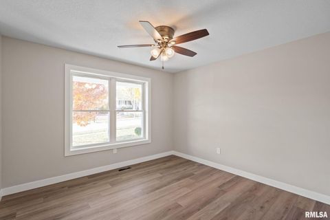 Tiny photo for 1809 E 6TH Street, Coal Valley, IL 61240 (MLS # QC4268847)