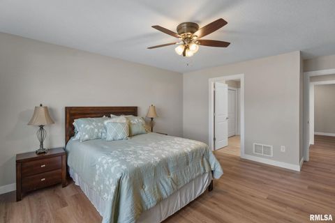 Tiny photo for 1809 E 6TH Street, Coal Valley, IL 61240 (MLS # QC4268847)