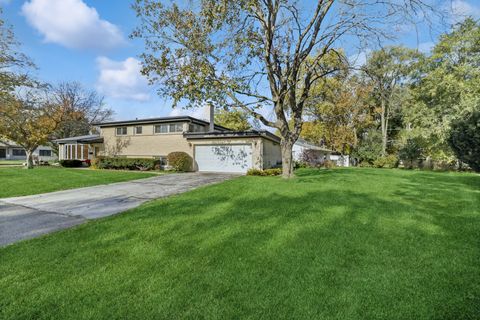 Tiny photo for 1037 Heatherfield Lane, Glenview, IL 60025 (MLS # 12512011)
