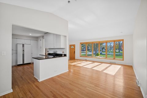 Tiny photo for 1037 Heatherfield Lane, Glenview, IL 60025 (MLS # 12512011)