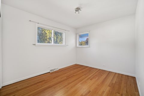 Tiny photo for 1037 Heatherfield Lane, Glenview, IL 60025 (MLS # 12512011)