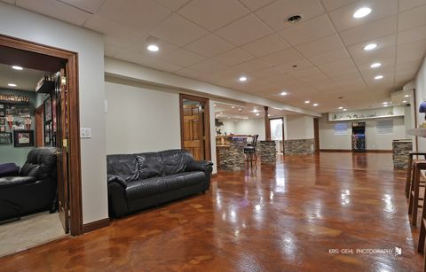 Tiny photo for 1 SANDPIPER Lane, Hawthorn Woods, IL 60047 (MLS # 12447095)