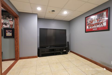 Tiny photo for 1 SANDPIPER Lane, Hawthorn Woods, IL 60047 (MLS # 12447095)