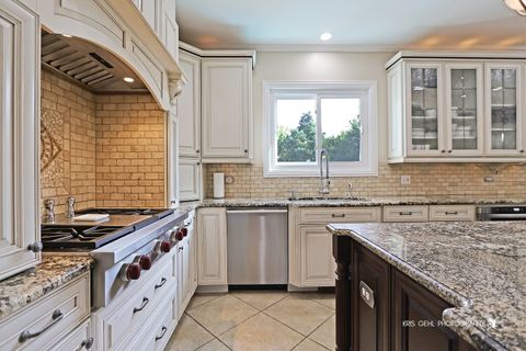 Tiny photo for 1 SANDPIPER Lane, Hawthorn Woods, IL 60047 (MLS # 12447095)