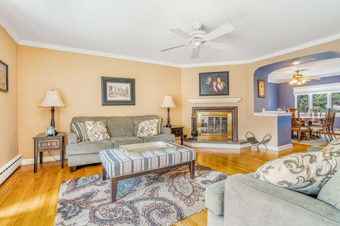 Tiny photo for 8129 Lake Street, River Forest, IL 60305 (MLS # 12452927)