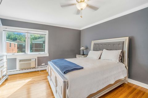 Tiny photo for 8129 Lake Street, River Forest, IL 60305 (MLS # 12452927)