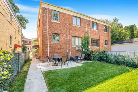 Tiny photo for 8129 Lake Street, River Forest, IL 60305 (MLS # 12452927)