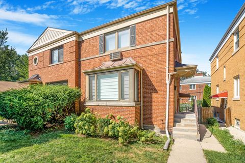 Photo of 8129 Lake Street, River Forest, IL 60305 (MLS # 12452927) Photo of 8129 Lake Street, River Forest, IL 60305 (MLS # 12452927)