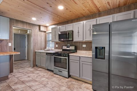 Tiny photo for 636 S Norbury Avenue, Lombard, IL 60148 (MLS # 12628768)