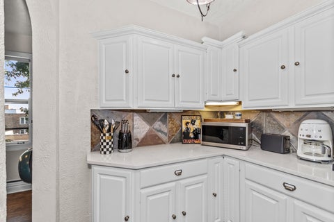 Tiny photo for 220 S Maple Avenue #42, Oak Park, IL 60302 (MLS # 12784214)
