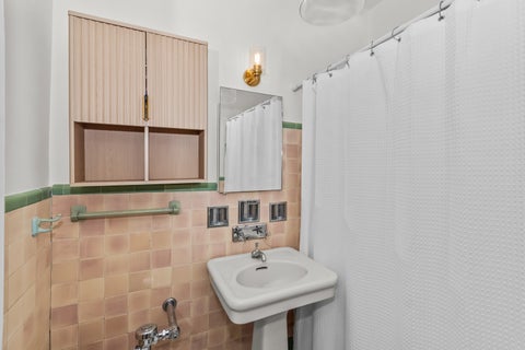 Tiny photo for 220 S Maple Avenue #42, Oak Park, IL 60302 (MLS # 12784214)