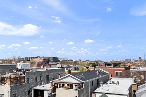 Tiny photo for 840 W Buckingham Place #4, Chicago, IL 60657 (MLS # 12620695)