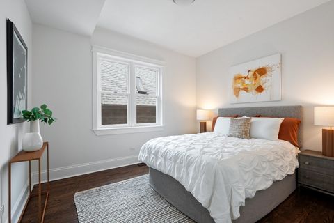 Tiny photo for 840 W Buckingham Place #4, Chicago, IL 60657 (MLS # 12620695)