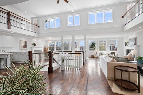 Tiny photo for 840 W Buckingham Place #4, Chicago, IL 60657 (MLS # 12620695)