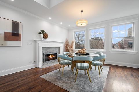Tiny photo for 840 W Buckingham Place #4, Chicago, IL 60657 (MLS # 12620695)
