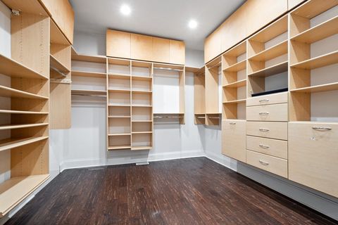 Tiny photo for 840 W Buckingham Place #4, Chicago, IL 60657 (MLS # 12620695)