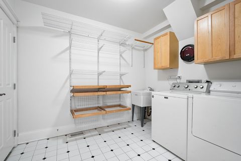 Tiny photo for 840 W Buckingham Place #4, Chicago, IL 60657 (MLS # 12620695)